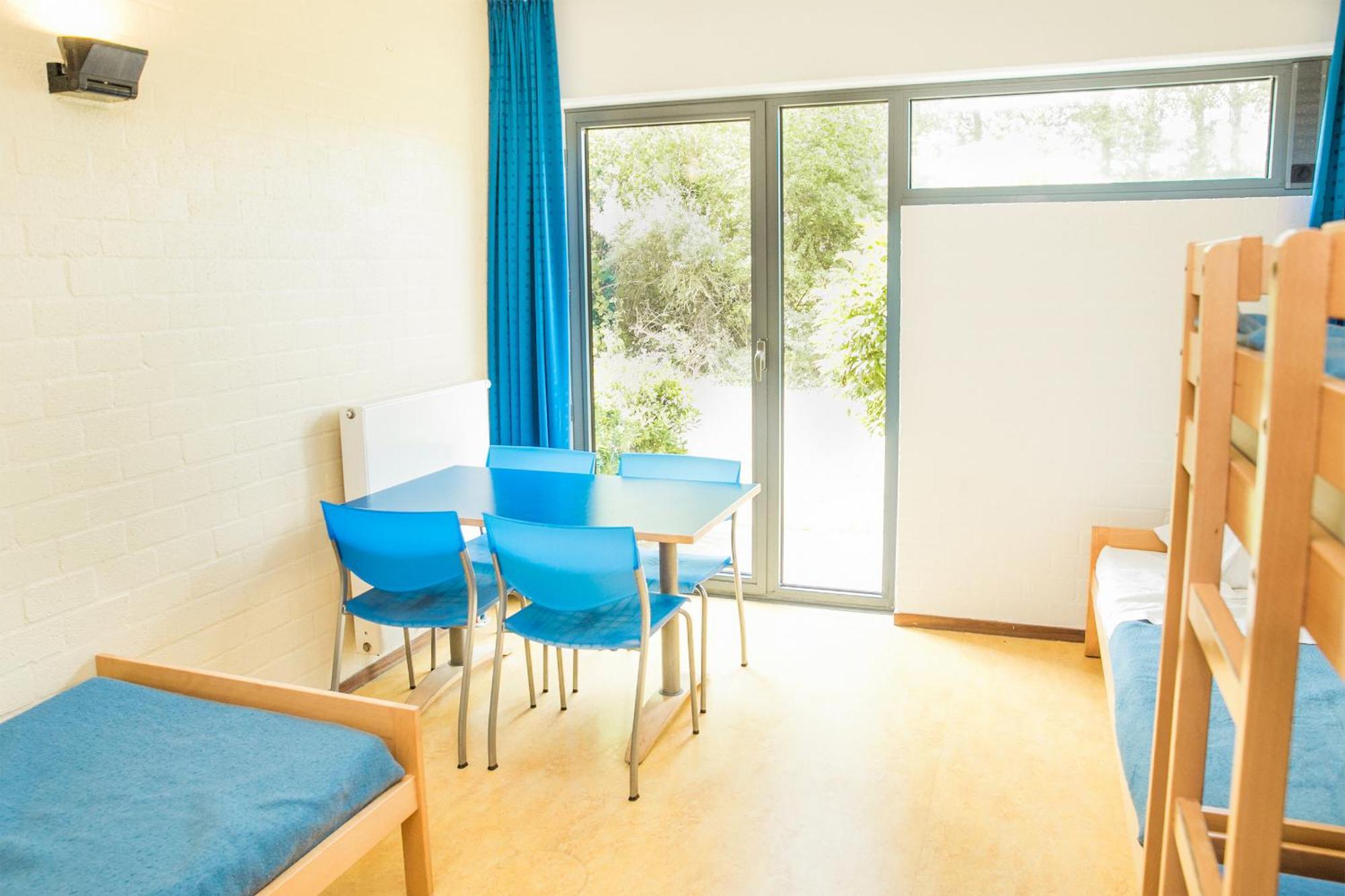 Jeugdherberg De Peerdevisser Oostduinkerke Habitación foto