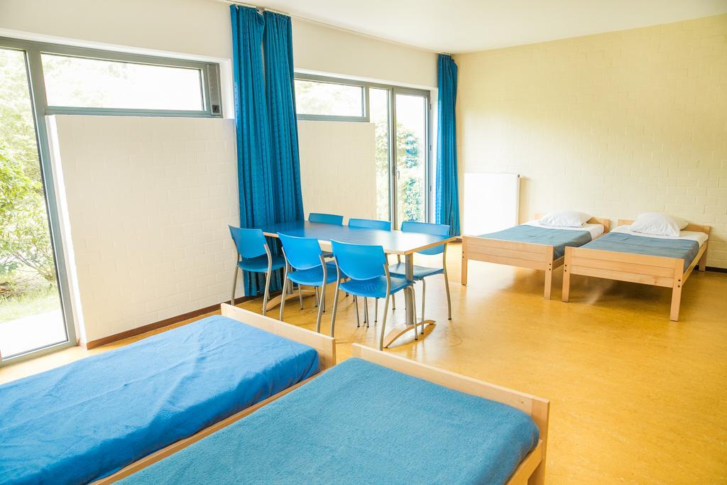 Jeugdherberg De Peerdevisser Oostduinkerke Exterior foto